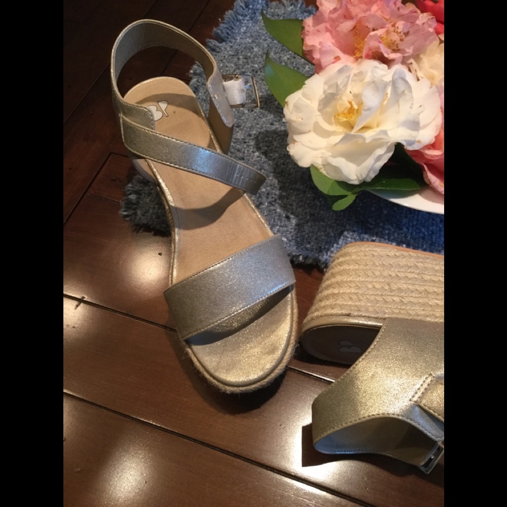 Ladies BP shoes in size 8 worn once